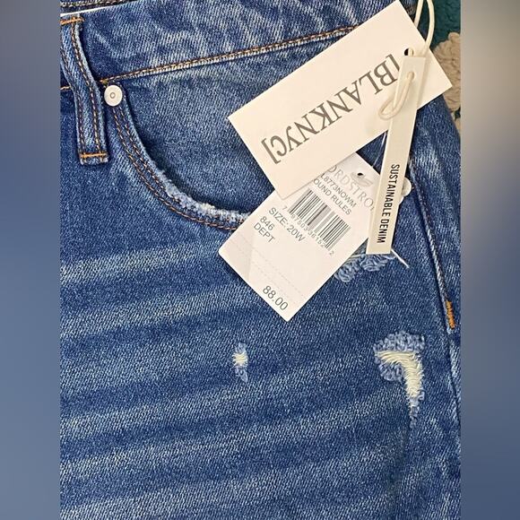 Blank NYC Women’s Plus Size Distressed Denim Shorts, NEW Size 20W - Picture 5 of 9